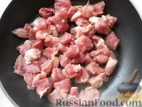Фото приготовления рецепта: Мясное рагу с овощами - шаг №3