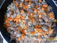 Фото приготовления рецепта: Мясное рагу с овощами - шаг №8