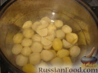 Фото приготовления рецепта: Картофель с шампиньонами - шаг №3
