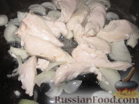 Фото приготовления рецепта: Гречневая каша с куриным фрикасе - шаг №4
