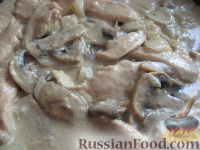 Фото приготовления рецепта: Гречневая каша с куриным фрикасе - шаг №8