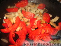 Фото приготовления рецепта: Омлет с овощами - шаг №3
