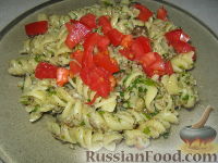 Фото к рецепту: Паста с овощами со сливочным соусом