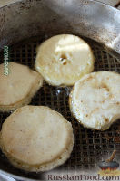 Фото приготовления рецепта: Оладушки с яблоками - шаг №13