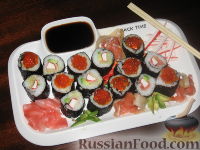 Фото приготовления рецепта: Сашими, суши и роллы - шаг №4
