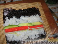 Фото приготовления рецепта: Сашими, суши и роллы - шаг №5