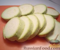 Фото приготовления рецепта: Запеченные баклажаны и кабачки, с помидорами и сыром - шаг №2