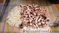 Фото приготовления рецепта: Мясные рулетики с грибами, сыром и яйцом - шаг №2