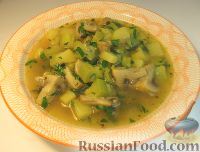 Фото приготовления рецепта: Суп с кабачком и грибами - шаг №9