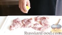 Фото приготовления рецепта: Куриные окорочка, фаршированные ветчиной и сыром - шаг №3