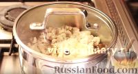 Фото приготовления рецепта: Грибной соус к картофельным блюдам - шаг №3
