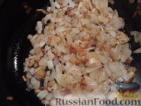 Фото приготовления рецепта: Картофельная запеканка с кабачками и сыром - шаг №7