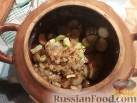 Фото приготовления рецепта: Картофельная запеканка с кабачками и сыром - шаг №8