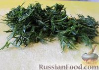 Фото приготовления рецепта: Овощной салат с сыром и ореховой заправкой - шаг №5