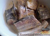 Фото приготовления рецепта: Сочная жареная рыба в панировке - шаг №2