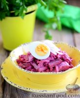 Фото приготовления рецепта: Скандинавский свекольный салат с сельдью - шаг №9