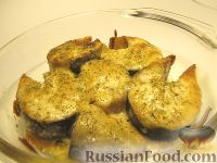 Фото приготовления рецепта: Скумбрия, запеченная в горчичном соусе - шаг №5