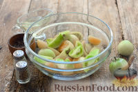 Фото приготовления рецепта: Салат "Дунайский" из зеленых помидоров (на зиму) - шаг №2