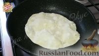 Фото приготовления рецепта: Тонкий домашний лаваш на сковороде - шаг №4
