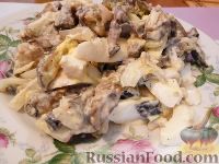 Фото приготовления рецепта: Салат из баклажанов, яиц и лука - шаг №8
