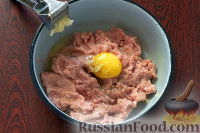 Фото приготовления рецепта: Картофельно-мясной пирог из слоеного теста - шаг №3
