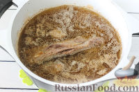 Фото приготовления рецепта: Пиева (узбекский луковый суп) - шаг №4