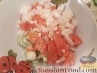 Фото приготовления рецепта: Овощной салат с сырной заправкой - шаг №8
