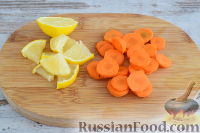 Фото приготовления рецепта: Говядина, тушенная с морковью и сухофруктами - шаг №5