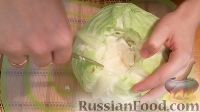 Фото приготовления рецепта: Как быстро и легко снять листья с капусты для голубцов - шаг №2
