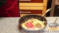 Фото приготовления рецепта: Кальмары в чесночно-ореховом соусе - шаг №8