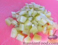 Фото приготовления рецепта: Салат с баклажанами, помидорами и яйцами - шаг №7