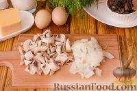 Фото приготовления рецепта: Киш с курицей и грибами - шаг №8
