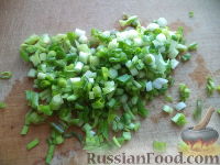 Фото приготовления рецепта: Китайские слоеные лепешки с зеленым луком - шаг №1