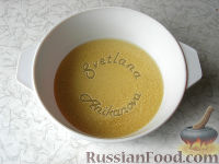 Фото приготовления рецепта: Салат из кускуса с тунцом и овощами - шаг №1