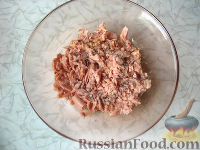 Фото приготовления рецепта: Салат из кускуса с тунцом и овощами - шаг №3