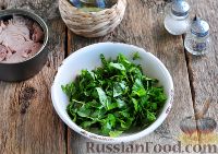 Фото приготовления рецепта: Салат с тунцом и моцареллой - шаг №4