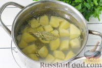 Фото приготовления рецепта: Куриный суп с вермишелью - шаг №10