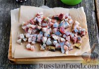Фото приготовления рецепта: Макароны с грибами, помидорами, колбасой и сливками (на сковороде) - шаг №5