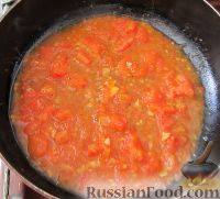 Фото приготовления рецепта: Спагетти с мидиями, в томатном соусе - шаг №5