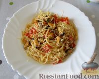 Фото приготовления рецепта: Спагетти с мидиями, в томатном соусе - шаг №9