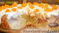 Фото приготовления рецепта: Бисквитный пирог с персиками - шаг №12