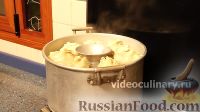 Фото приготовления рецепта: Манты с мясом и картофелем - шаг №14