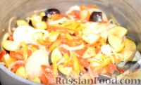 Фото приготовления рецепта: Салат из баклажанов "4 на 4" (на зиму) - шаг №6