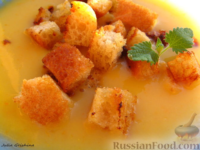 Рецепт Картофельный суп-пюре с грибами и гренками