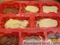 Фото приготовления рецепта: Кекс мраморный на кефире - шаг №5