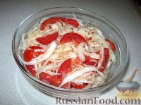 Фото к рецепту: Салат из свежей капусты с помидорами