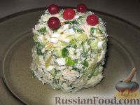 Фото к рецепту: Салат из курицы и огурцов