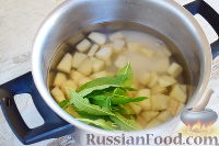 Фото приготовления рецепта: Пунш грушево-лимонный - шаг №4