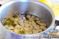 Фото приготовления рецепта: Пунш грушево-лимонный - шаг №5