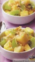 Фото к рецепту: Салат из ананаса и киви
